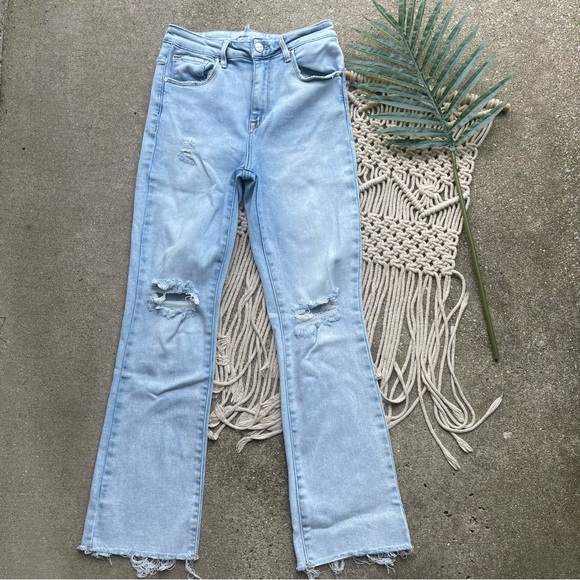 Risen Distressed Jeans Size 5 / 27 - Picture 2 of 6